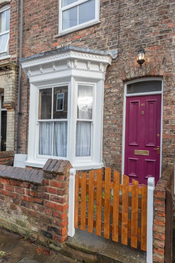 Milton - Cosy 2 Bed House, 15 Min Walk To Center, For Up To 6 - With Period Features, Fireplace, Superfast Wi-fi, Private Garden, Free On Street Parking Rumah liburan